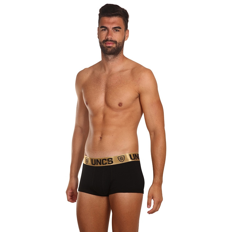 2PACK pánské boxerky UNCS Goldman nadrozměr (21L170PSPP) 4XL, trenky / trenýrky.
Hledáš příjemné boxerky za skvělou cenu?
Boxerky UNCS jsou známé pro svůj perfektní střih a širokou škálu velikostí.
Více se dozvíš v klasických informacích o produktu.