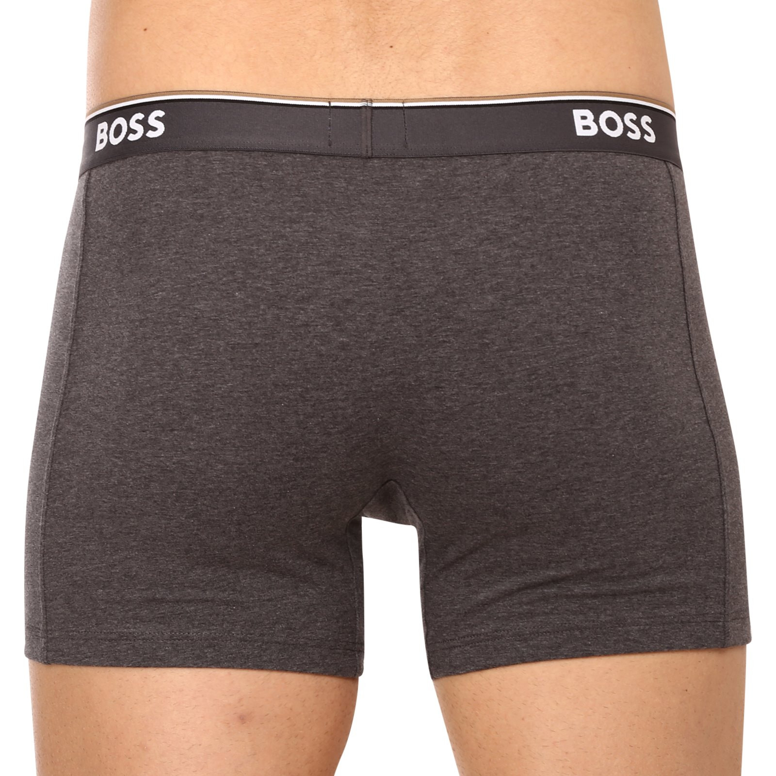 3PACK pánské boxerky BOSS vícebarevné (50475282 061) XXL, trenky / trenýrky.
Boxerky BOSS to je prvotřídní kvalita, za kterou stojí světová ikonická značka pánského spodního prádla.
 
Boxerky od značky BOSS patří mezi naprosté legendy mezi spodním prádlem.