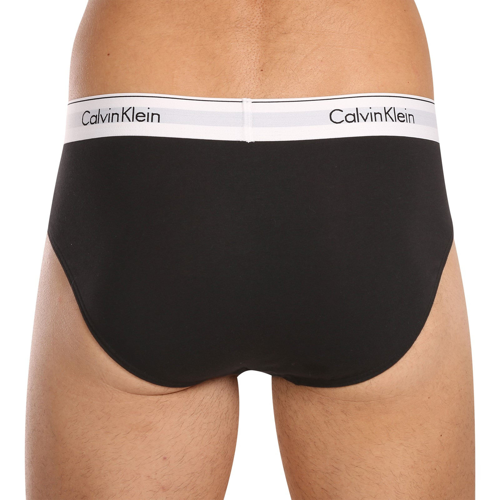 3PACK pánské slipy Calvin Klein vícebarevné (NB2379A-GW4) S.
Tyto parádní slipy Calvin Klein potěší všechny muže.
Příjemný materiál s měkkými lemy perfektně sedí na těle. Slipy dobře padnou a nemusíte se bát, že by se vás někde zařezávaly.
Víc se dozvíš v klasických informacích o produktu.