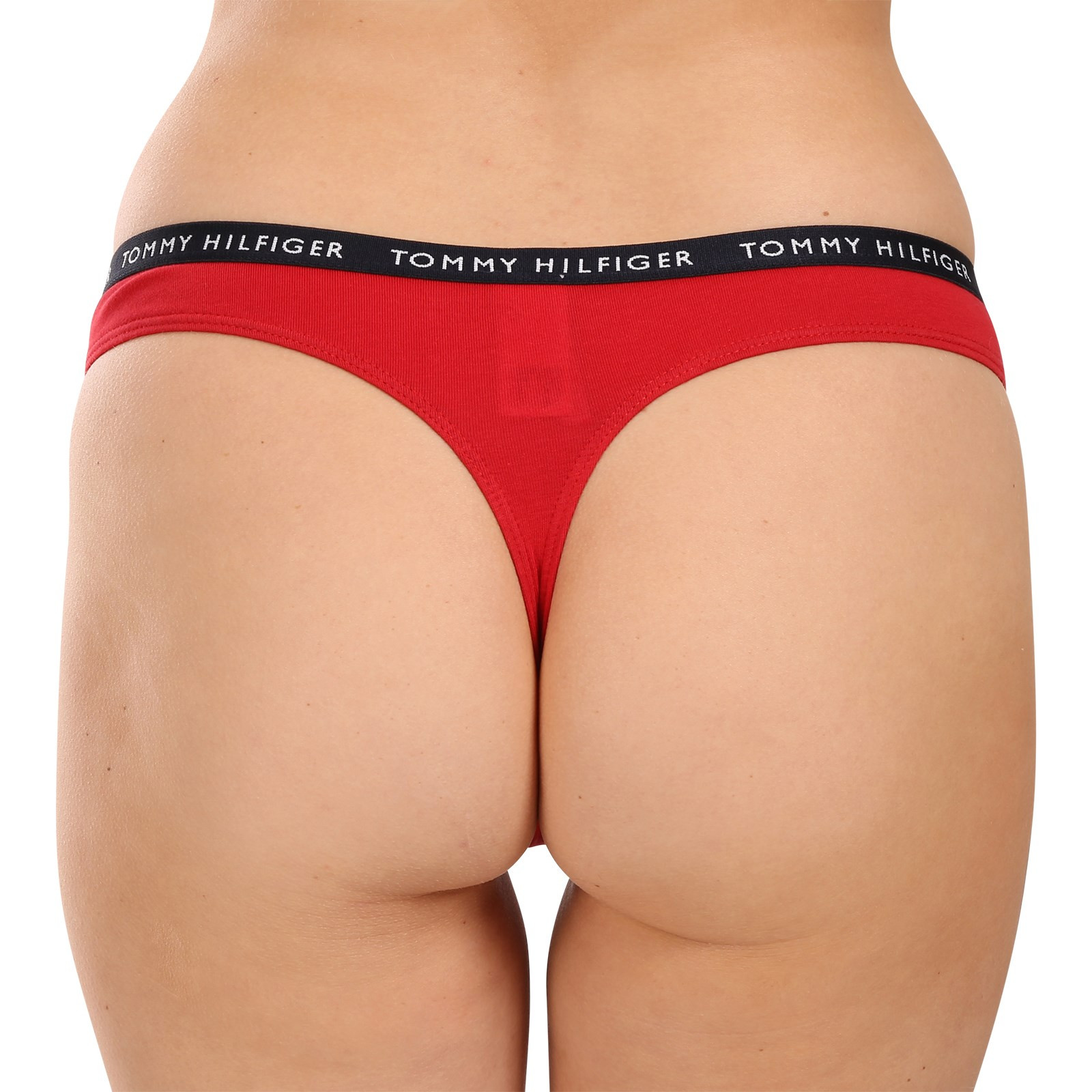 3PACK dámská tanga Tommy Hilfiger vícebarevná (UW0UW02829 0WS) XS.
Tanga Tommy Hilfiger pro každou stylovou ženu
Tanga Tommy Hilfiger jsou tak pohodlná, že jakmile si je oblékneš, budeš mít pocit, jako bys na sobě ani nic neměla.
Prádlo Tommy Hilfiger ti dodá klasiku v moderním provedení
Spodní prádlo Tommy Hilfiger v sobě dokonale kombinuje sportovní eleganci a městskou pohodu, je jaké stvořené pro všechny ženy, které vědí o co v módě kráčí.