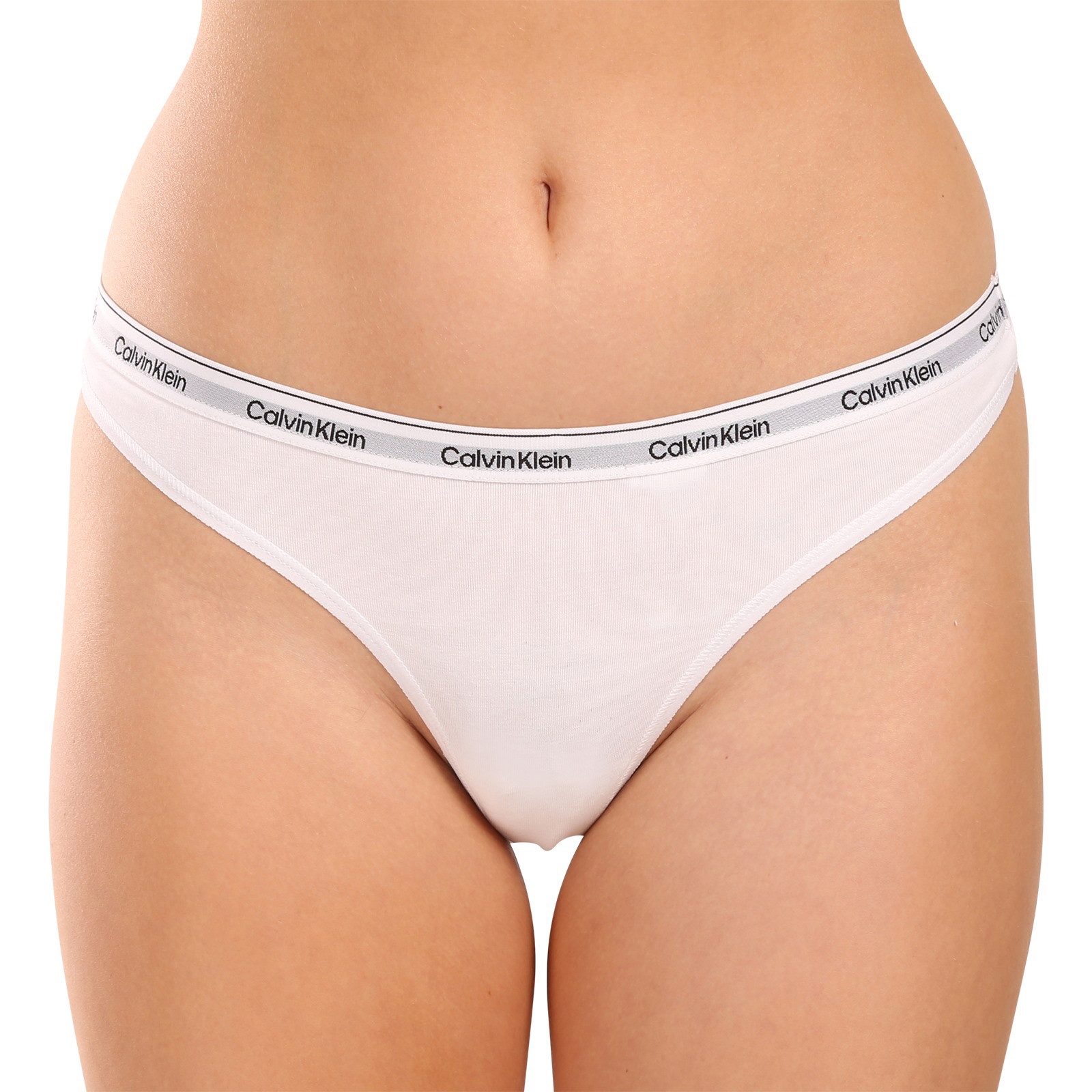 3PACK dámská tanga Calvin Klein vícebarevná (QD5209E-NP4) XXL.
Tyto tanga Calvin Klein vypadají velmi luxusně, a to nejen díky originální vytkávané gumě.