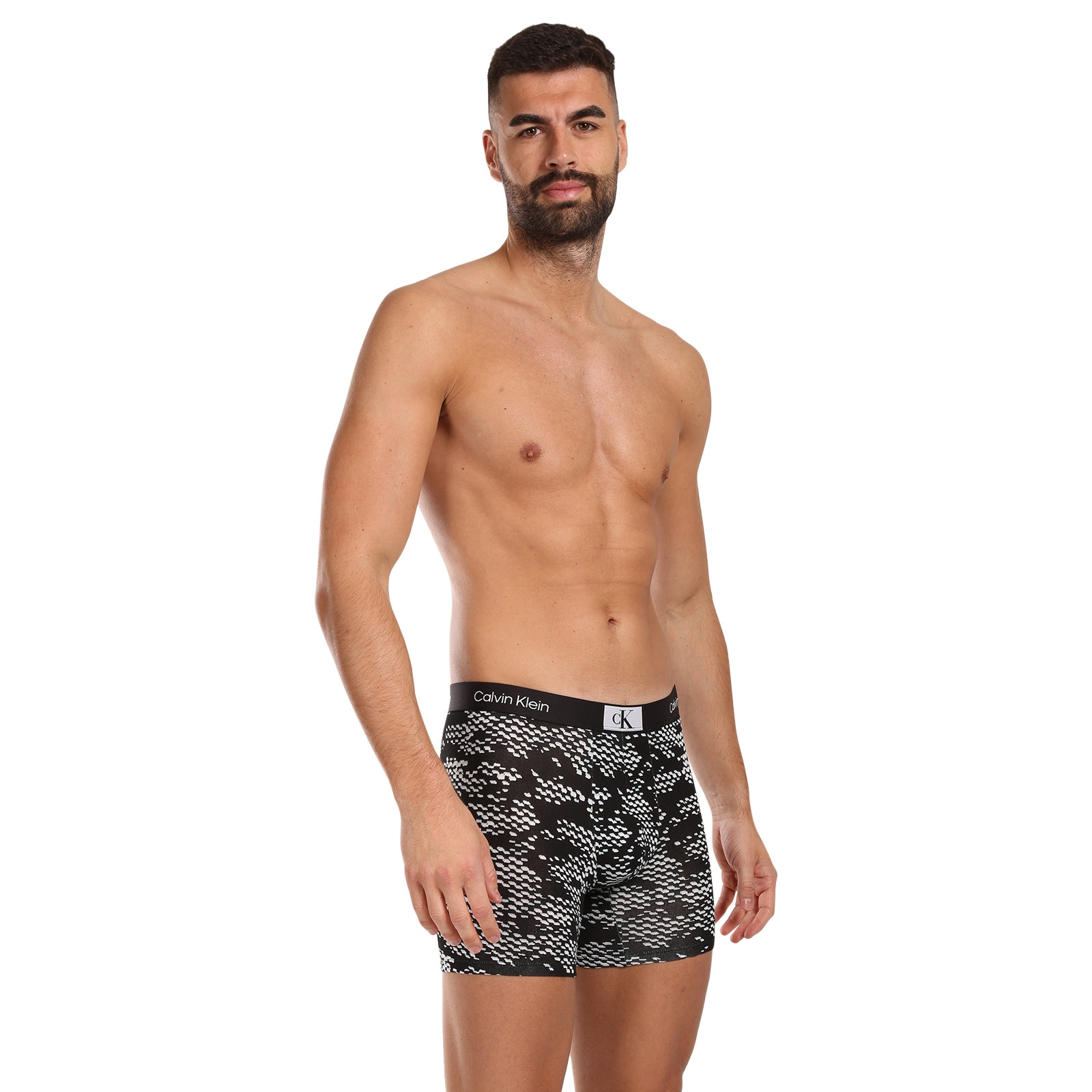 3PACK pánské boxerky Calvin Klein vícebarevné (NB3529E-MRU) XL, trenky / trenýrky.
Kvalitní boxerky do každého šatníku
Pánské boxerky Calvin Klein s delší nohavičkou zajišťují dokonalý komfort pro každodenní nošení, nezáleží na tom, jestli tě čeká důležitá pracovní schůzka nebo lezení po skalách.
Spodní prádlo Calvin Klein milují lidé po celém světě
Pánské spodní prádlo Calvin Klein patří ke stálicím módního průmyslu.