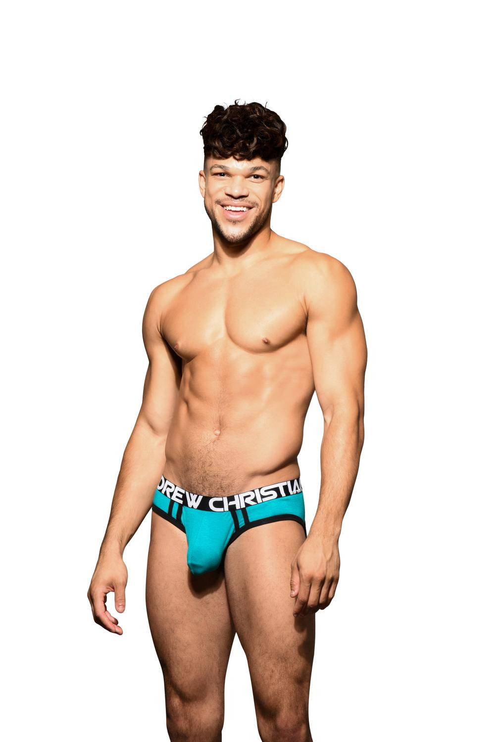 Pánské jocksy Andrew Christian modré SHOW-IT (93091-TEAL) XL.
Sexy jocksy Andrew Christian pro sebevědomé muže
Svůdné pánské jocksy Andrew Christian jsou ideální volbou pro muže, kteří chtějí přinést trochu extravagance do svého šatníku.
Spodní prádlo Andrew Christian miluje muže
Svůdné pánské prádlo Andrew Christian nechá s přehledem vyniknout všechny tvoje přednosti.