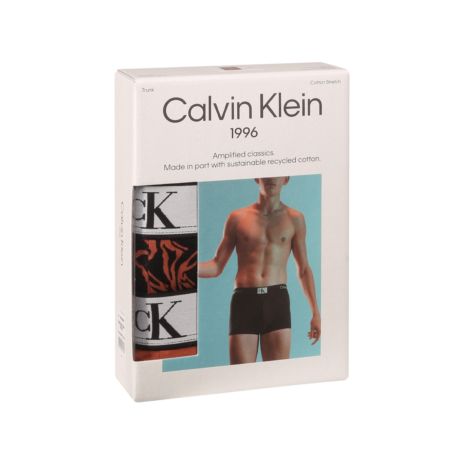 3PACK pánské boxerky Calvin Klein vícebarevné (NB3528E-MRW) M, trenky / trenýrky.
Kvalitní boxerky do každého šatníku
Pánské boxerky Calvin Klein s delší nohavičkou zajišťují dokonalý komfort pro každodenní nošení, nezáleží na tom, jestli tě čeká důležitá pracovní schůzka nebo lezení po skalách.
Spodní prádlo Calvin Klein milují lidé po celém světě
Pánské spodní prádlo Calvin Klein patří ke stálicím módního průmyslu.