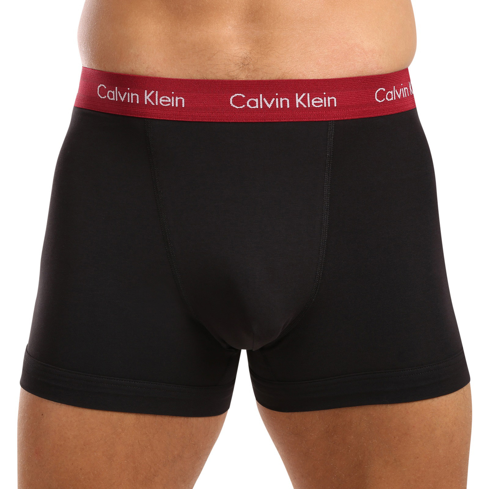 3PACK pánské boxerky Calvin Klein černé (U2662G-NOP) S, trenky / trenýrky.
Kvalitní boxerky do každého šatníku
Pánské boxerky Calvin Klein s delší nohavičkou zajišťují dokonalý komfort pro každodenní nošení, nezáleží na tom, jestli tě čeká důležitá pracovní schůzka nebo lezení po skalách.
Spodní prádlo Calvin Klein milují lidé po celém světě
Pánské spodní prádlo Calvin Klein patří ke stálicím módního průmyslu.