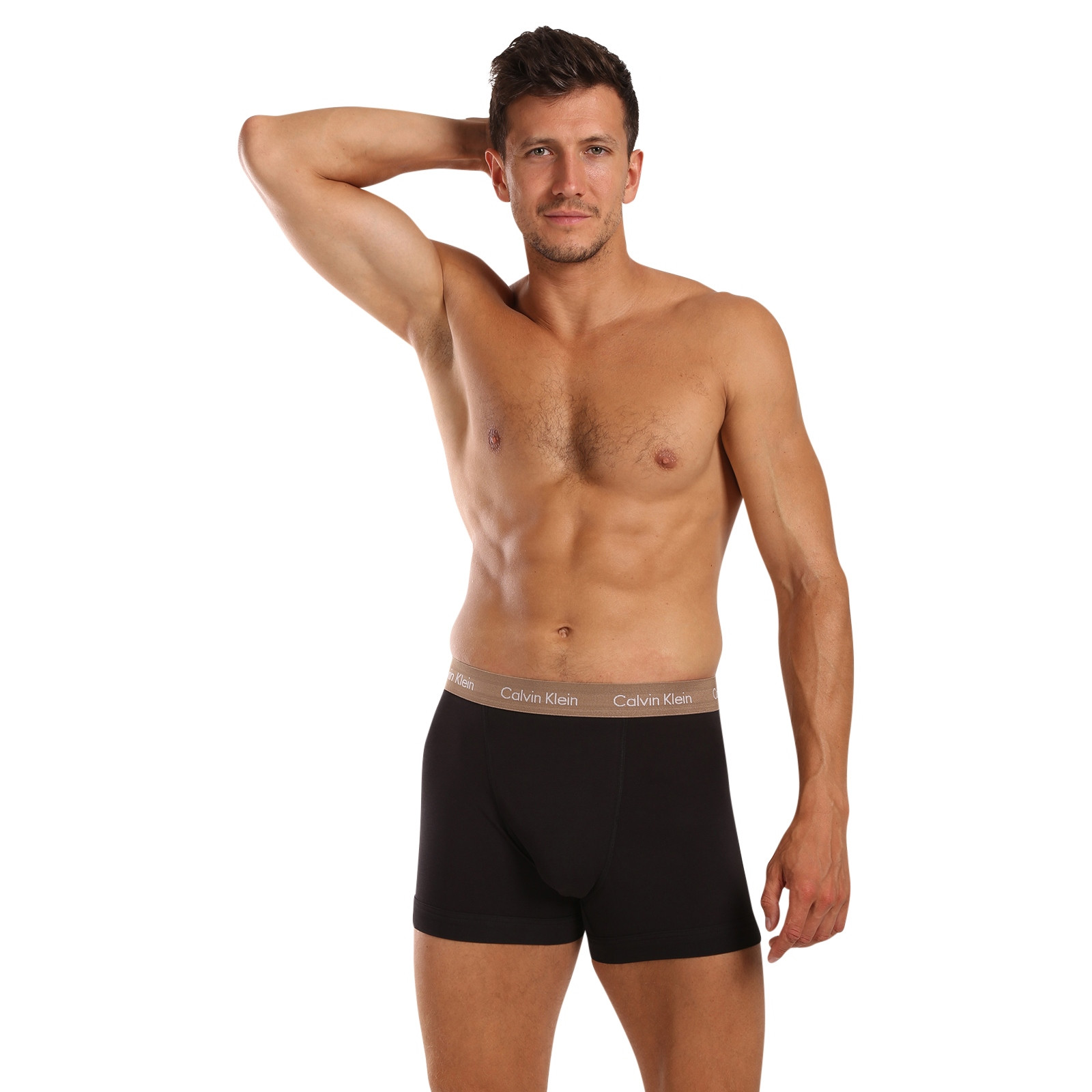 3PACK pánské boxerky Calvin Klein černé (U2662G-NOP) S, trenky / trenýrky.
Kvalitní boxerky do každého šatníku
Pánské boxerky Calvin Klein s delší nohavičkou zajišťují dokonalý komfort pro každodenní nošení, nezáleží na tom, jestli tě čeká důležitá pracovní schůzka nebo lezení po skalách.
Spodní prádlo Calvin Klein milují lidé po celém světě
Pánské spodní prádlo Calvin Klein patří ke stálicím módního průmyslu.